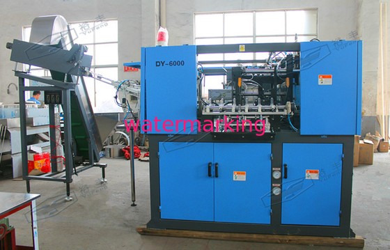 Machine d'injection de bouteille de 6 cavités automatique pour le traitement de l'eau minérale